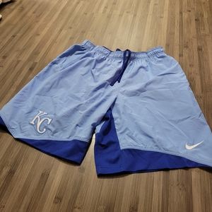 Nike MLB Kansas City Royals Shorts XL with Pockets